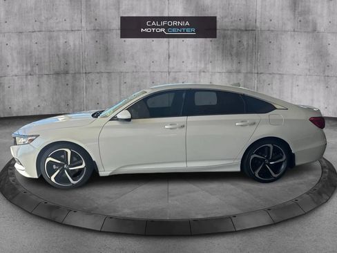 Used 2018 Honda Accord Sport image 8