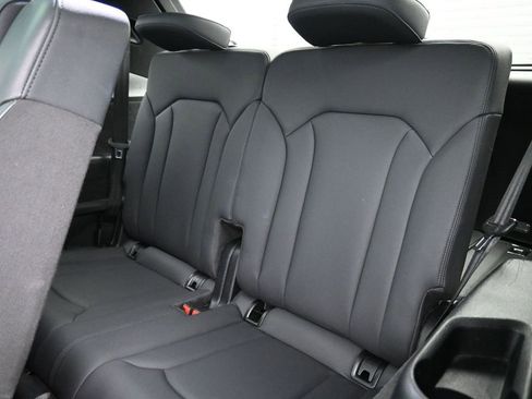 Used 2021 Audi Q7 2.0T Premium Plus w/ Executive Package image 23
