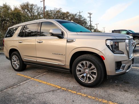 Used 2021 GMC Yukon Denali image 6