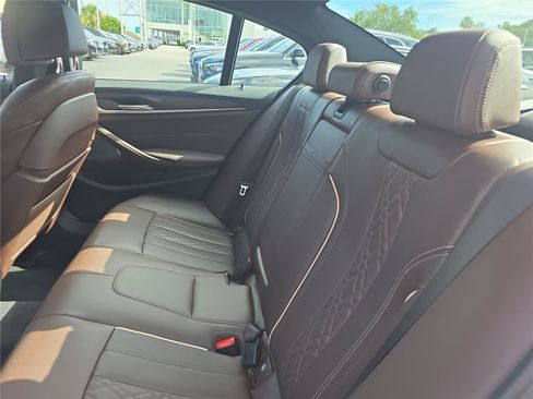 Used 2023 BMW M550i xDrive AWD/4WD image 15