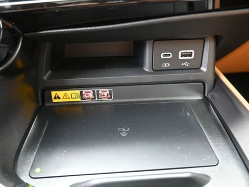 Used 2025 Lexus NX 250 FWD w/ Towing Package (2000 Lbs) image 3