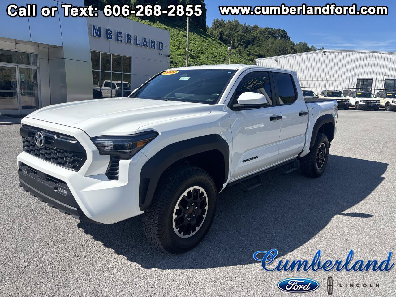 Used 2024 Toyota Tacoma TRD Off-Road AWD/4WD image 1