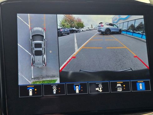 Used 2023 Chevrolet Traverse High Country w/ LPO, Floor Liner Package image 32