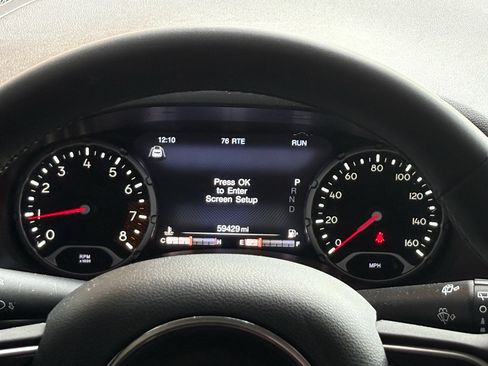 Used 2021 Jeep Renegade Latitude AWD/4WD image 34