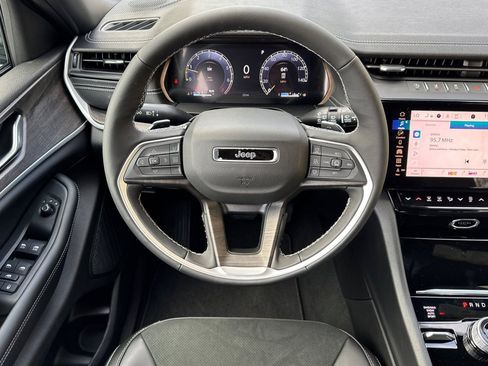 New 2026 Jeep Grand Cherokee Altitude AWD/4WD image 14
