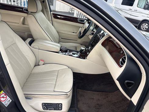 Used 2009 Bentley Flying Spur Flying Spur AWD/4WD image 19