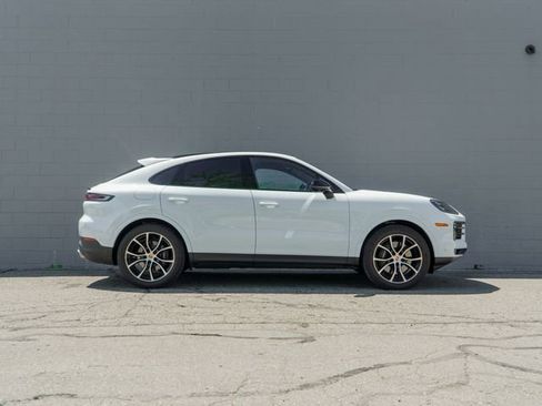 Certified 2026 Porsche Cayenne Coupe AWD/4WD image 7