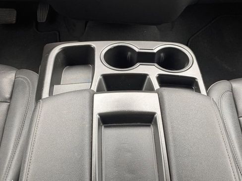 Used 2024 GMC Sierra 1500 SLT image 18