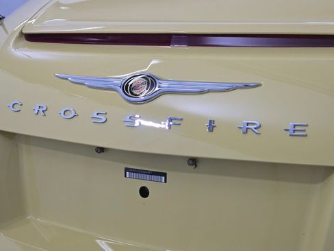 Used 2005 Chrysler Crossfire Limited RWD image 45