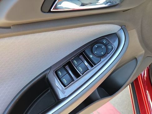 Used 2024 Chevrolet Malibu LT image 22