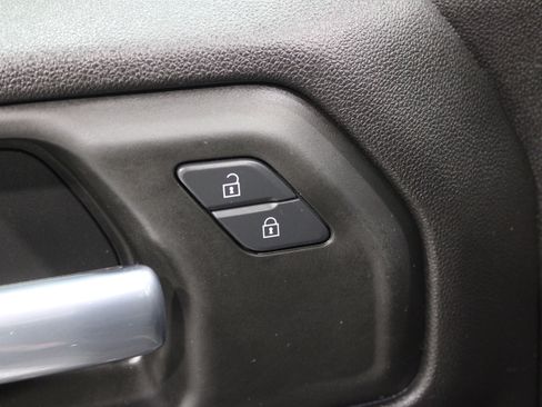 Used 2021 Chevrolet Silverado 1500 Custom image 7