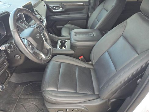 Used 2022 Chevrolet Tahoe Z71 w/ Luxury Package image 5