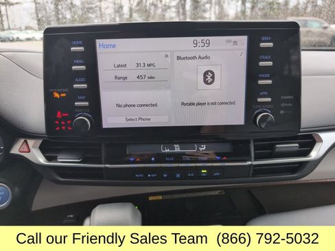 Used 2024 Toyota Sienna LE w/ LE Plus Package image 20