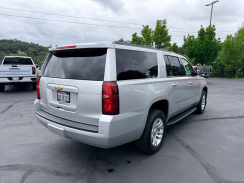 Used 2019 Chevrolet Suburban LT AWD/4WD image 6