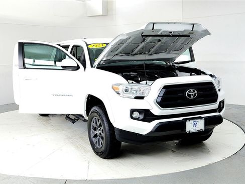 Used 2023 Toyota Tacoma SR5 image 9