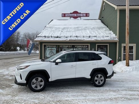 Used 2023 Toyota RAV4 XLE image 1