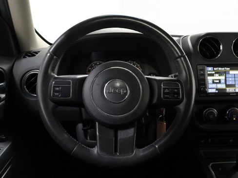 Used 2017 Jeep Patriot High Altitude AWD/4WD image 22