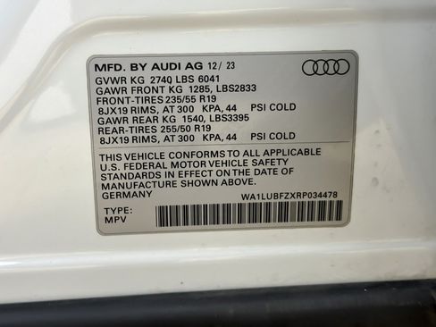 Certified 2024 Audi Q4 e-tron Premium Plus w/ Premium Plus AWD/4WD image 28