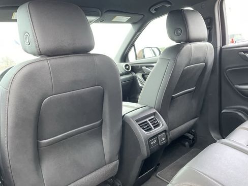 Used 2023 Chevrolet Blazer Premier image 20