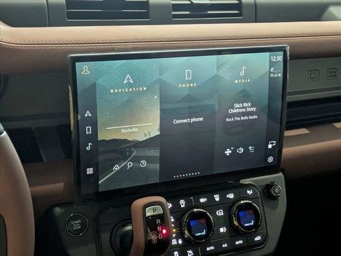 New 2026 Land Rover Defender 110 OCTA image 12