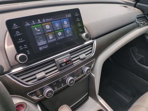 Used 2020 Honda Accord EX image 11