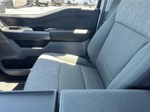 New 2025 Ford F250 XLT w/ Black Appearance Package image 24