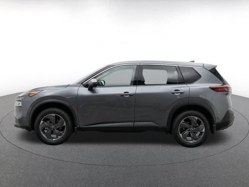 Used 2025 Nissan Rogue SV FWD image 4