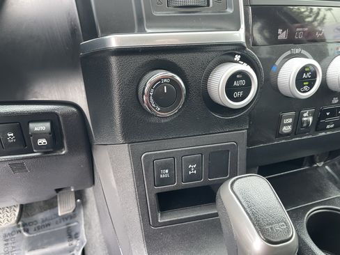 Used 2018 Toyota Sequoia TRD Sport AWD/4WD image 25