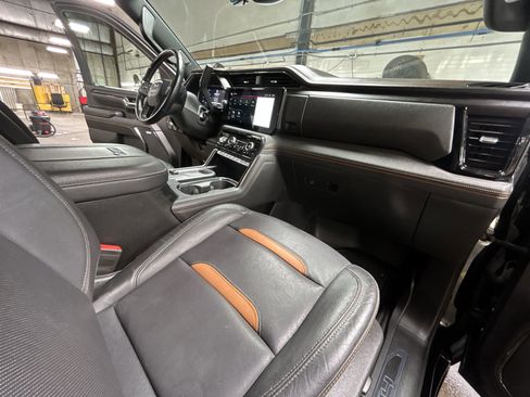Used 2024 GMC Sierra 2500 AT4 w/ AT4 Premium Plus Package image 30