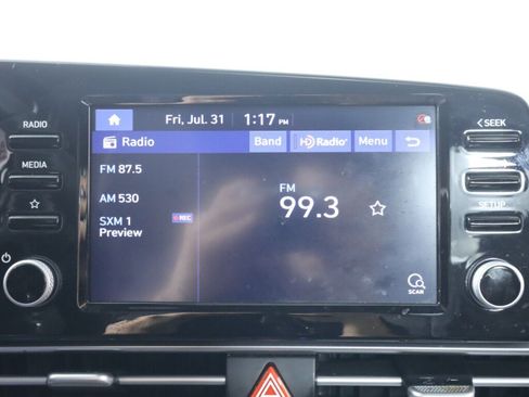 Used 2022 Hyundai Elantra SEL w/ Convenience + Premium Package FWD image 19