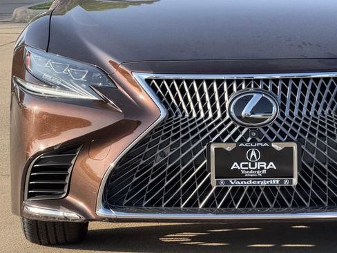 Used 2019 Lexus LS 500 w/ Interior Upgrade Package RWD image 8