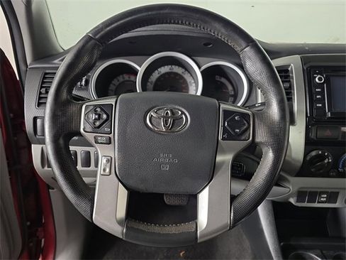 Used 2014 Toyota Tacoma PreRunner image 11