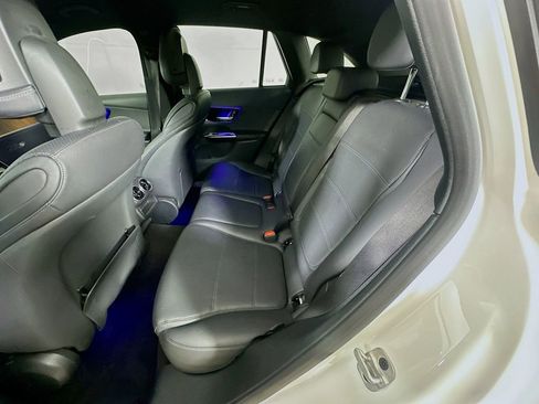 Used 2024 Mercedes-Benz GLC 300 image 14