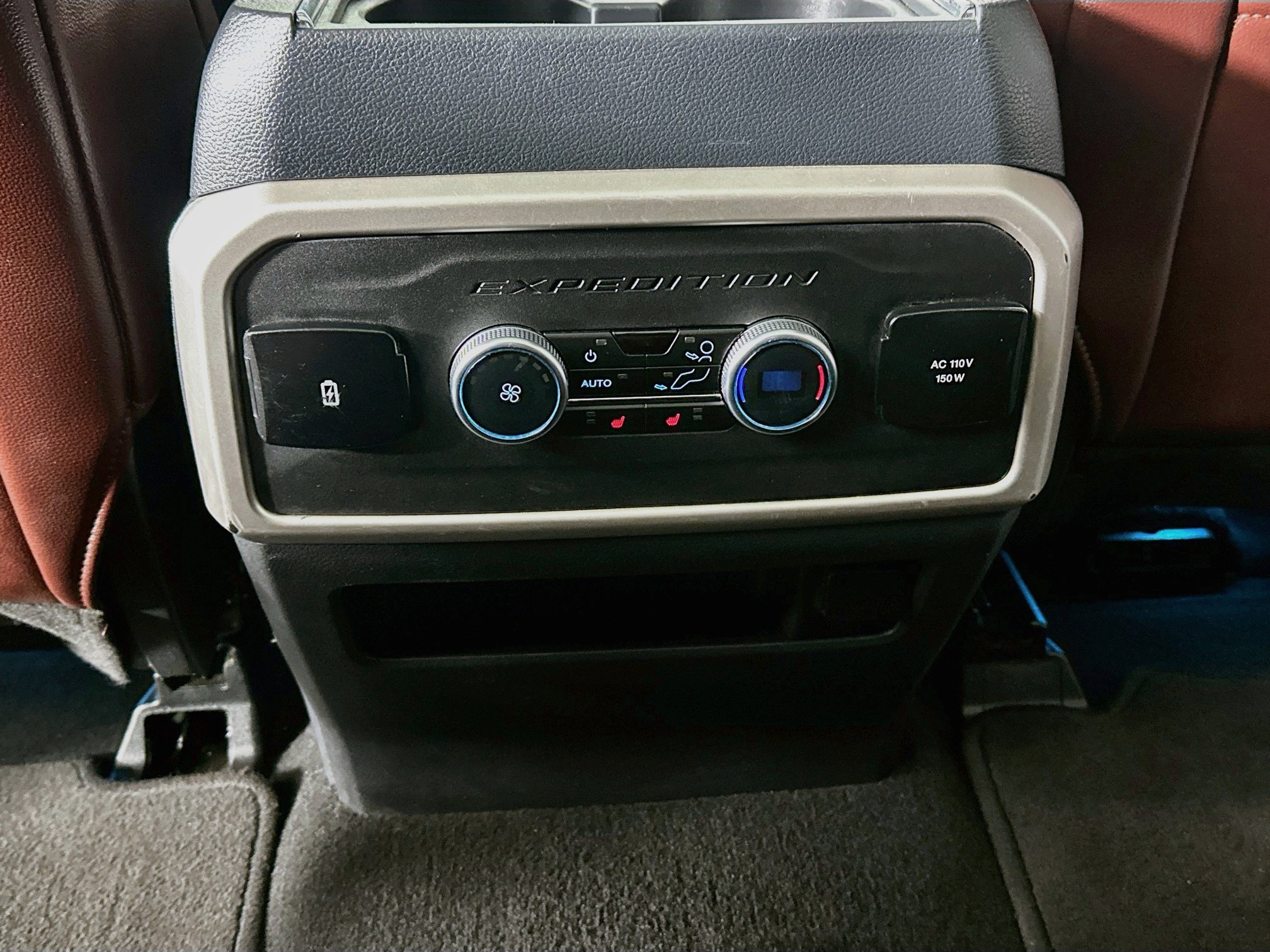 Used 2024 Ford Expedition Limited RWD image 29