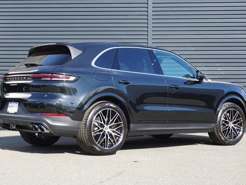 New 2026 Porsche Cayenne AWD/4WD image 8