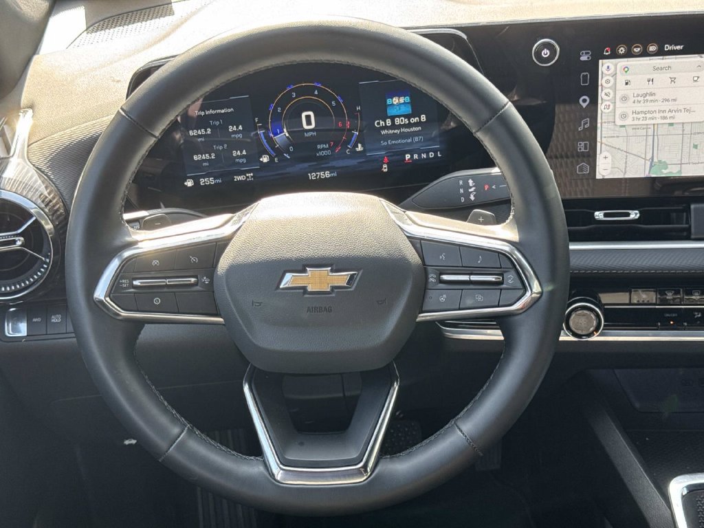 Used 2026 Chevrolet Equinox LT AWD/4WD image 9