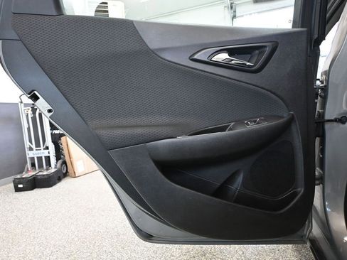 Used 2017 Chevrolet Malibu LT FWD image 35