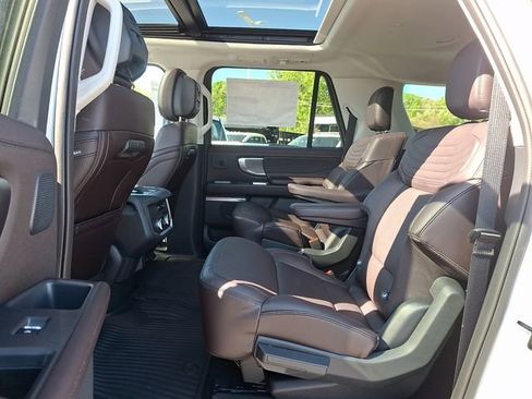 New 2026 Ford Expedition Max Platinum image 5