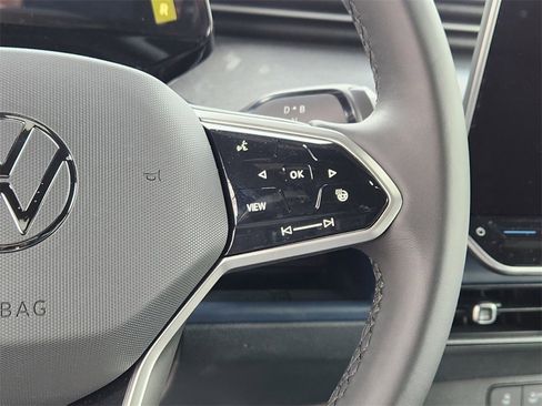 New 2025 Volkswagen ID. Buzz Pro S image 16