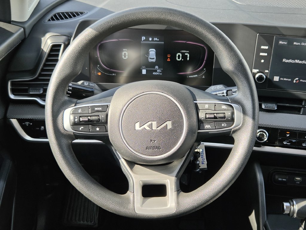 Used 2023 Kia Sportage LX FWD image 14