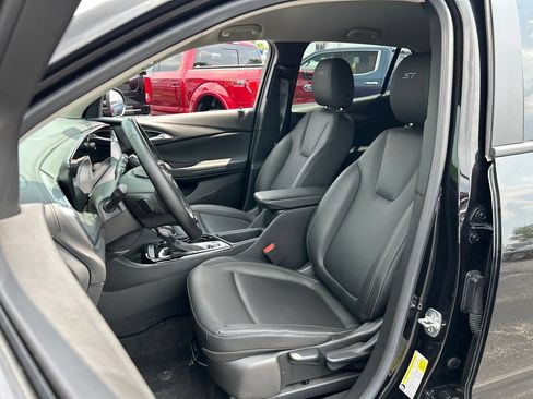Certified 2024 Buick Encore GX Sport Touring FWD image 17