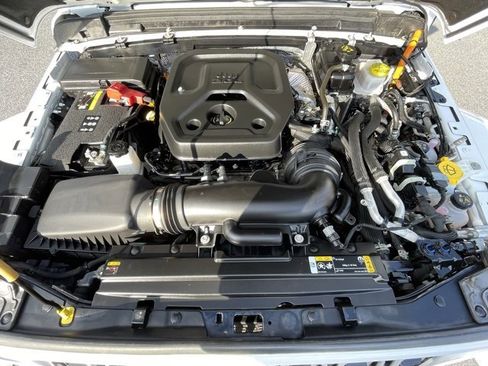 Used 2024 Jeep Wrangler Unlimited Sahara image 23