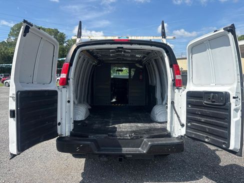 Used 2020 Chevrolet Express 2500 w/ Communications Package RWD image 8