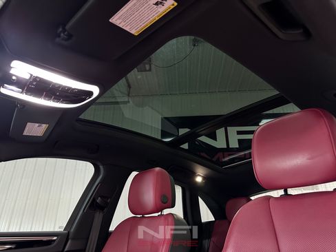 Used 2020 Porsche Macan S AWD/4WD image 36