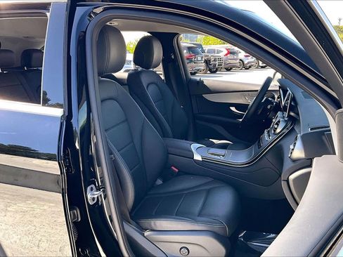 Used 2022 Mercedes-Benz GLC 300 image 9