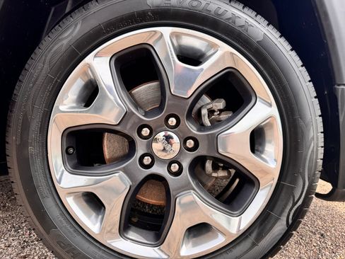 Used 2019 Jeep Compass Limited FWD image 32