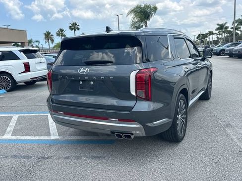 Used 2024 Hyundai Palisade Calligraphy FWD image 6