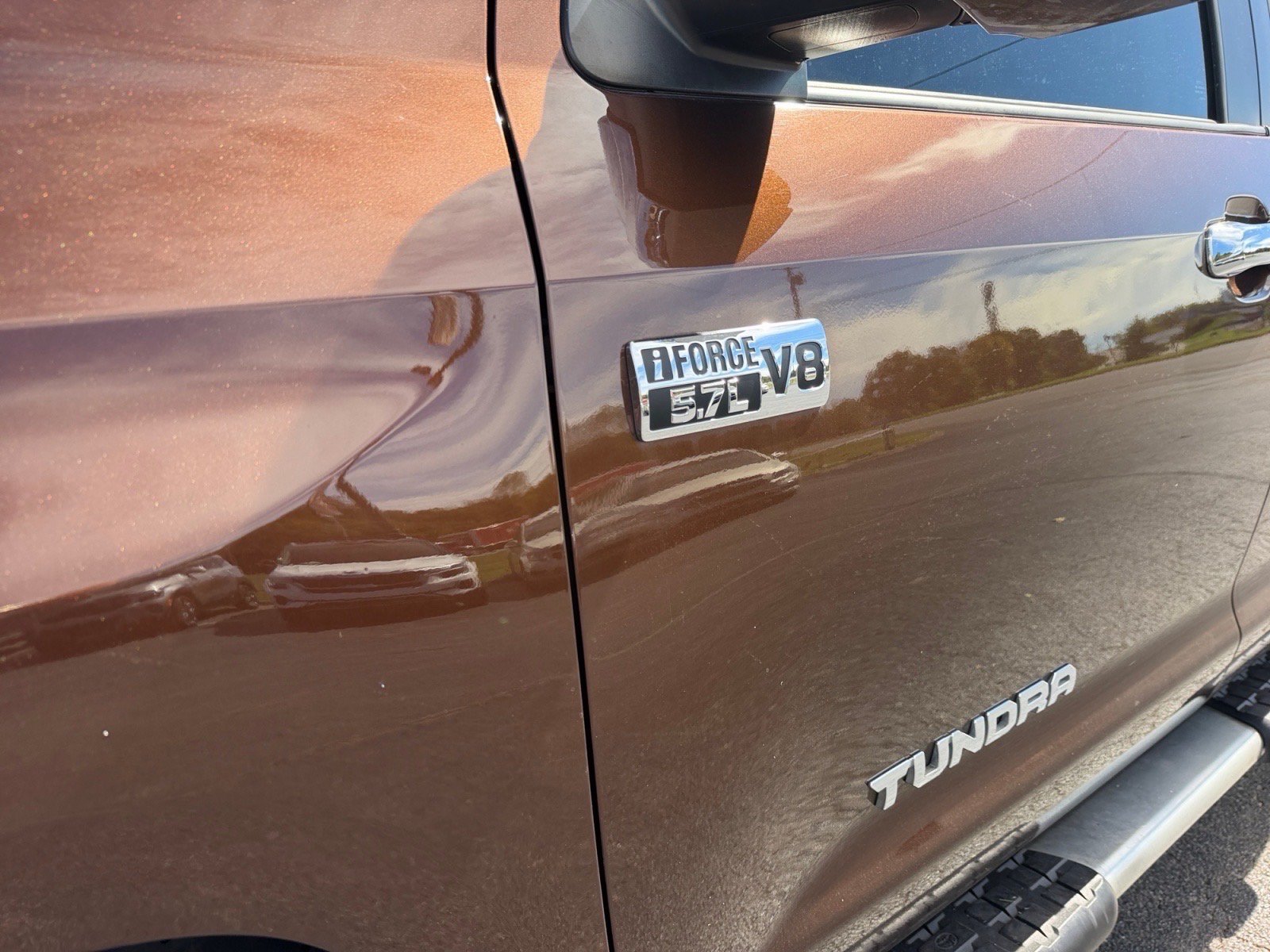 Used 2017 Toyota Tundra SR5 w/ TRD Off Road Package AWD/4WD image 10