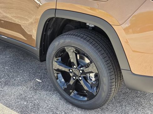 New 2026 Jeep Grand Cherokee Limited w/ Limited Altitude Package RWD image 7