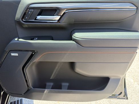New 2026 GMC Sierra 2500 AT4 w/ AT4 Premium Plus Package AWD/4WD image 15